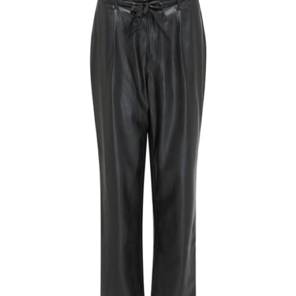 Paige Melila Vegan Leather Pant in Black- Size 8